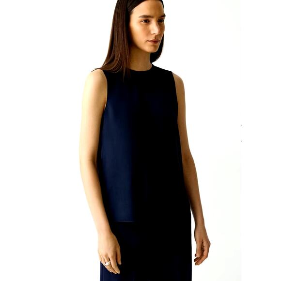 Theory New Bringam Stretch Soft Deep Navy Urban Crepe Top Size M Sleeveless - Picture 4 of 10